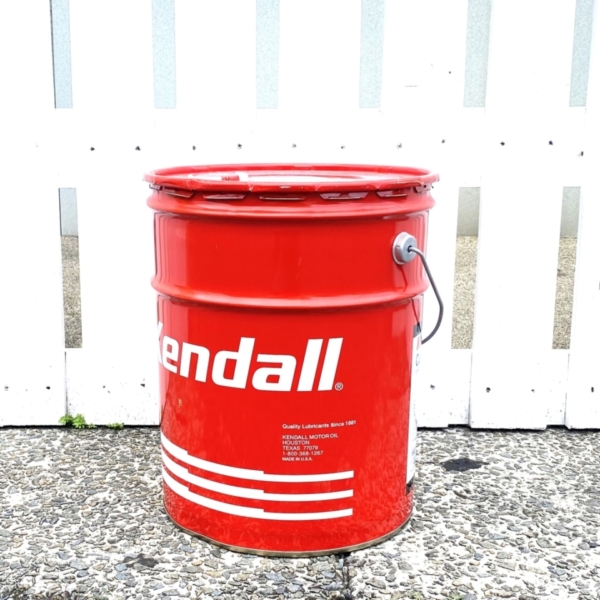 AAE03EA1-D2A1-4D85-849B-02A5A409E998