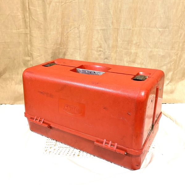 164D80FF-BF7D-4A27-8FBA-962EC1C51899